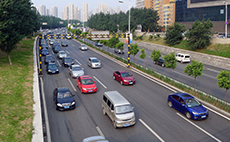 马路中央想掉头？请看这些注意事项