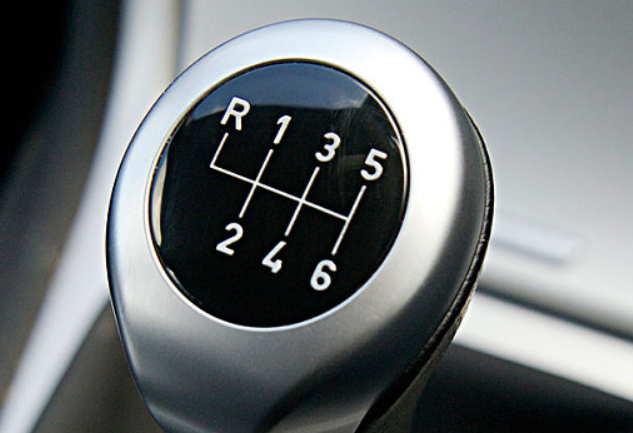 弄明白保险的销售渠道，再选择合适自己的保险